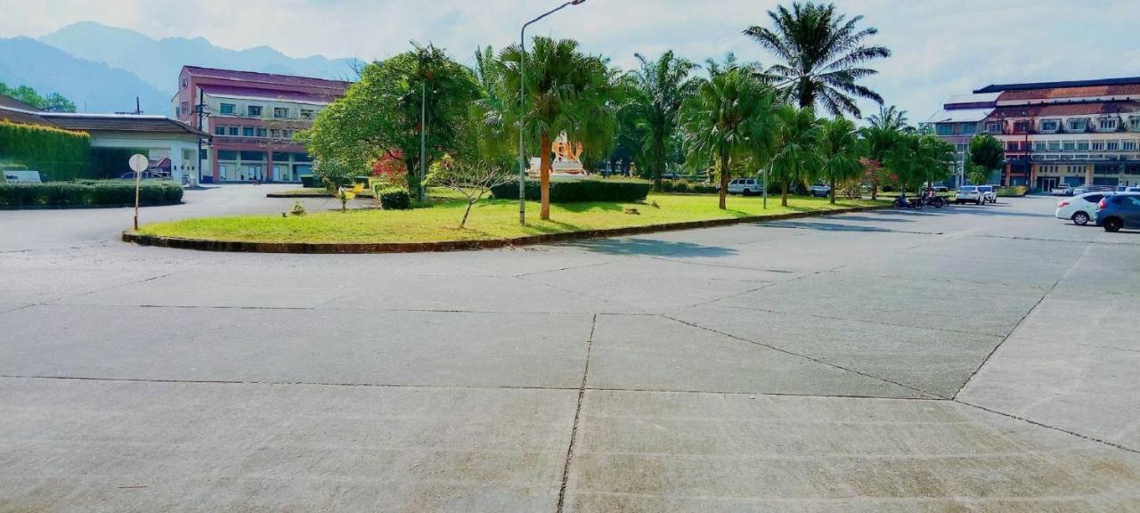 Tinidee Hotel Ranong Kültér fotó